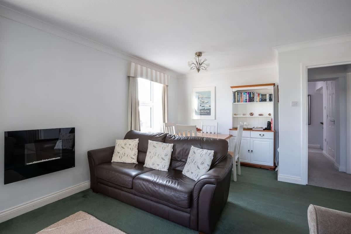 Fabulous High Street Townhouse With Stunning Views & Parking At 'Eagles Nest' Βίλα Φάλμαουθ Εξωτερικό φωτογραφία