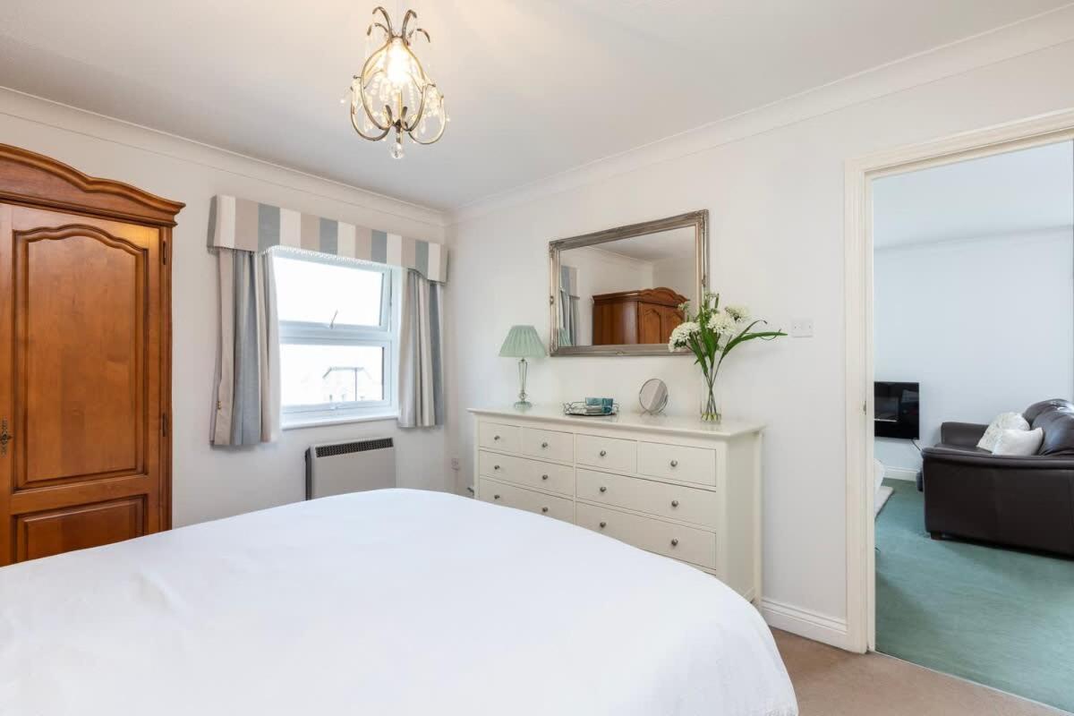 Fabulous High Street Townhouse With Stunning Views & Parking At 'Eagles Nest' Βίλα Φάλμαουθ Εξωτερικό φωτογραφία