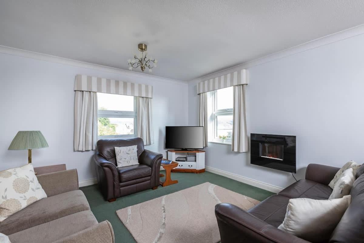 Fabulous High Street Townhouse With Stunning Views & Parking At 'Eagles Nest' Βίλα Φάλμαουθ Εξωτερικό φωτογραφία